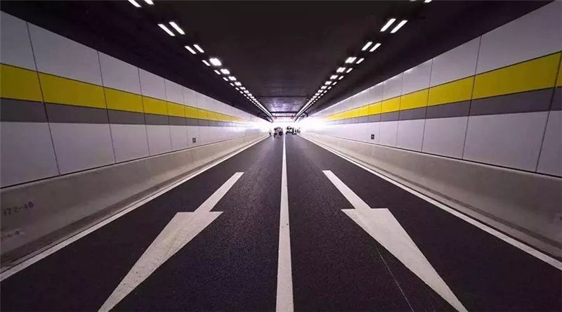  如果旁边有自动驾驶汽车，你还敢开... (图1)